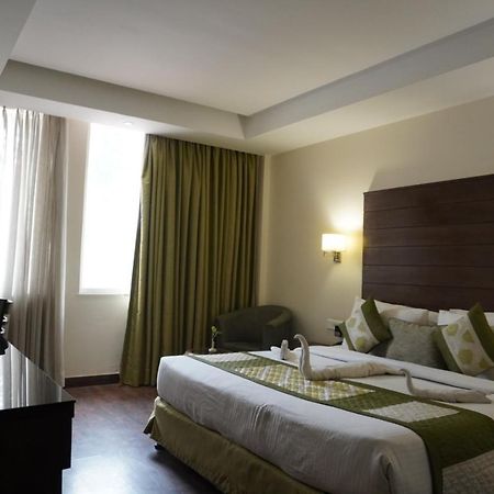 Hotel Aravali Heights Alwar Exterior foto