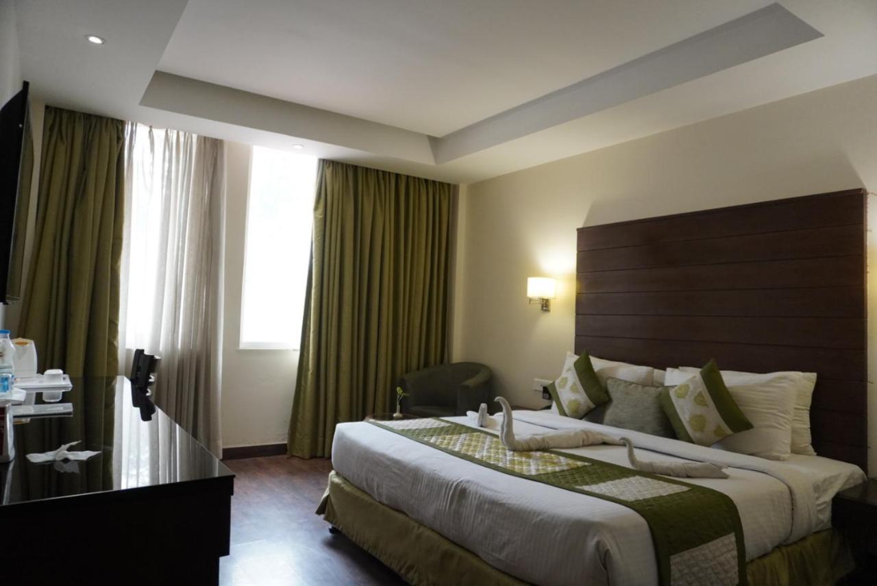 Hotel Aravali Heights Alwar Exterior foto
