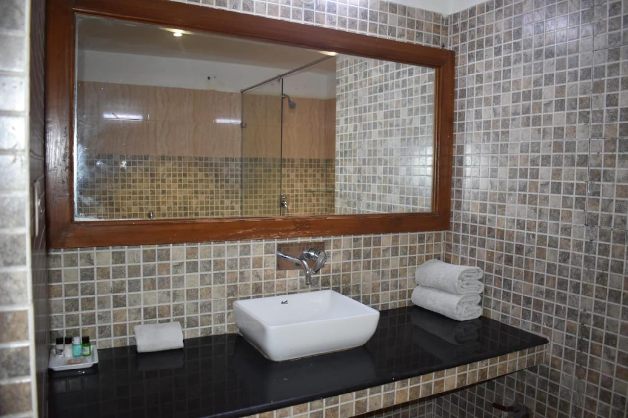 Hotel Aravali Heights Alwar Exterior foto